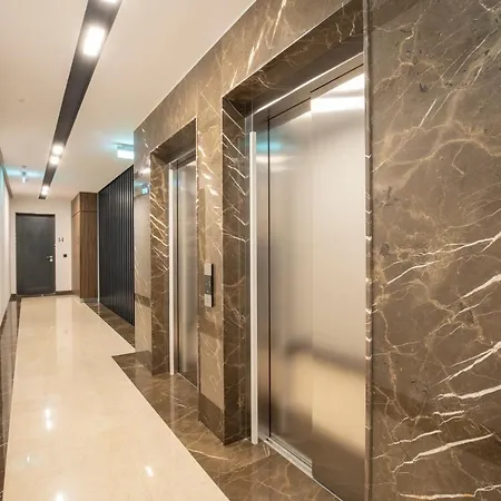 Center Lux Daire